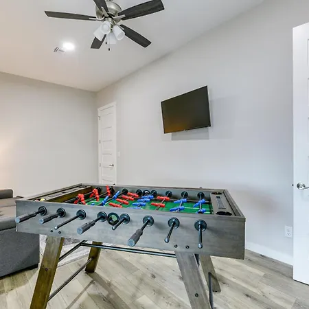 Modern Rockport Home 6 Mi To Beach!
